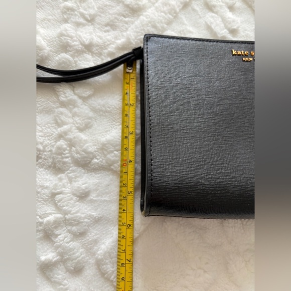 Kate Spade Morgan gusseted wristlet ￼ - Picture 5 of 5